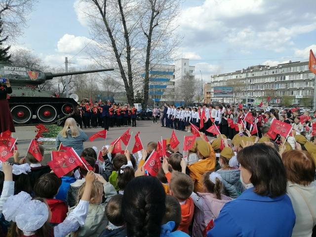 Традиционный митинг у мемориала «Танк Иркутский комсомолец».
