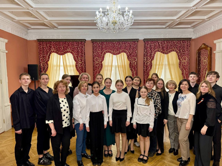 Концерт Патриотического проекта «Музыка Великой победы» в усадьбе В. П. Сукачева.